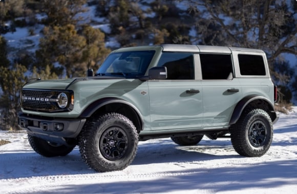 Perfil de la nueva Bronco en la nieve