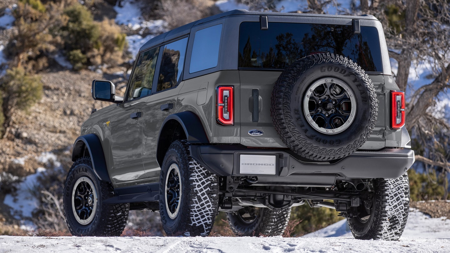 Ford Bronco en la nieve