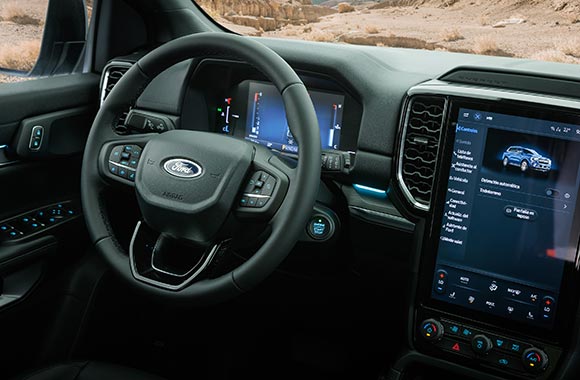 Tablero y pantalla táctil de la Ford Everest