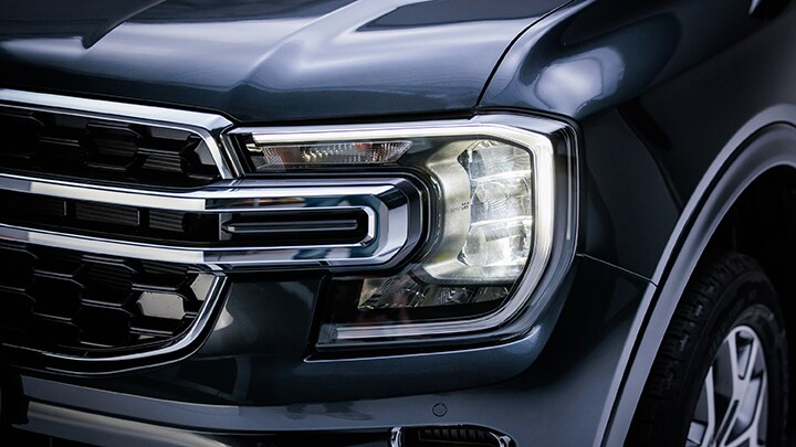 Ford Everest con sistema de luces altas automáticas